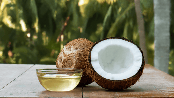 demakijaż olejem kokosowym